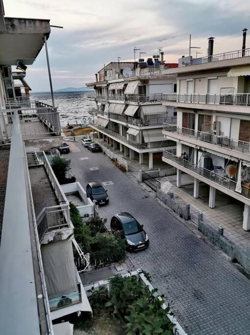 Apartment With 3 Rooms Just 1 Min From The Beach And Free Public Parking Peraia  Exterior photo